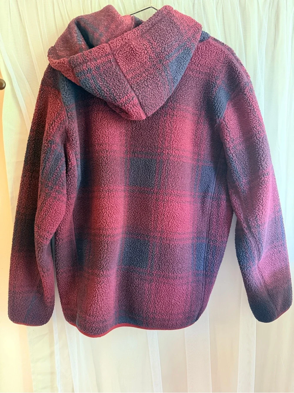 Vineyard Vines soft sherpa